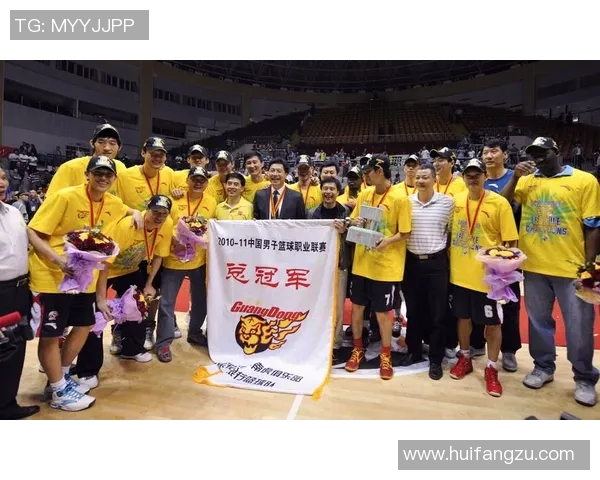 广州篮球队总决赛表现分析：经验如何影响比赛结果与团队表现