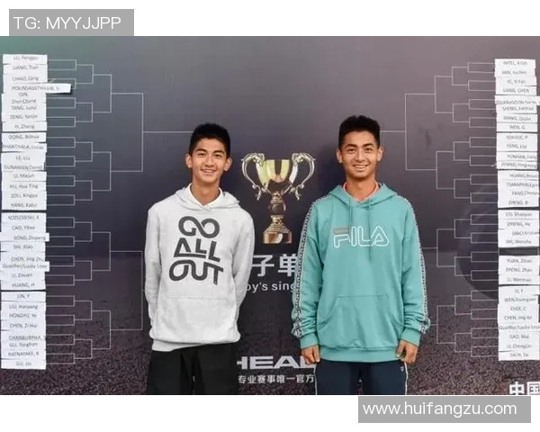 赛后复盘:西安网球队与成都网球队的默契配合与团队协作分析 赛后复盘:西安网球队与成都网球队的默契配合与团队协作分析