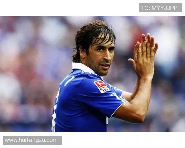 足球明星的独特个人技巧与比赛中的精彩瞬间解析